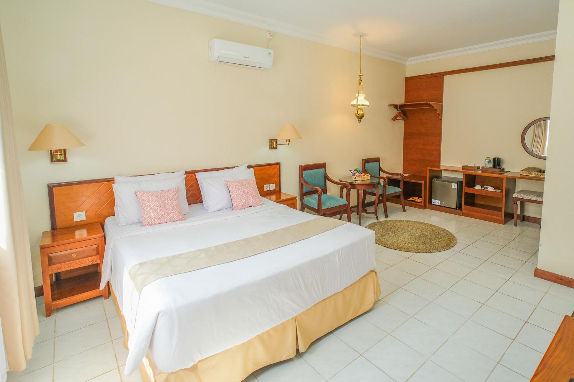 Royal Brongto Hotel Yogyakarta Esterno foto